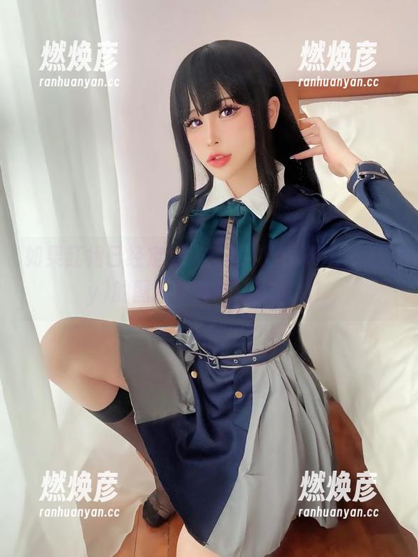 如果红裙已经定制好，花リリ(Plant Lily)的图片绝对能让你心动！